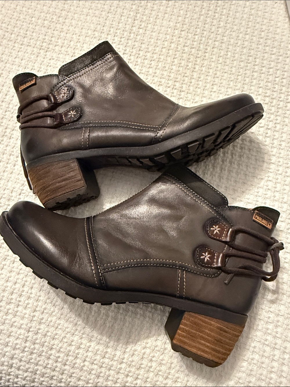 PIKOLINOS Brown Leather Ankle Booties with Stacked Heel